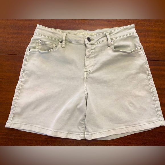 Calvin Klein Jean Shorts - Picture 1 of 6